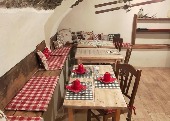 ベッド・アンド・ブレックファスト La Meizun De Charles 3*