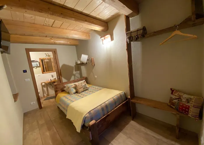 ベッド・アンド・ブレックファスト La Meizun De Charles 3*